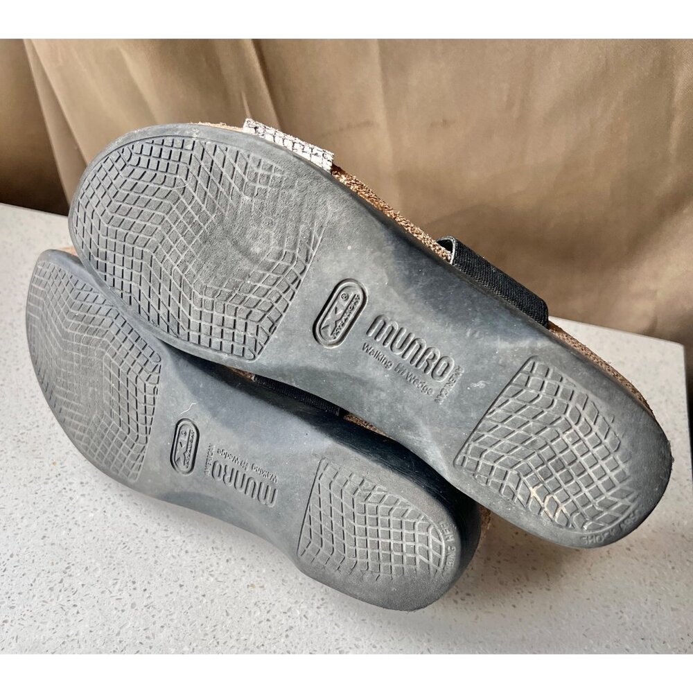 Munro Womens Sandals 9N Black Elastic Straps & Silver Faux Leather Toe Strap Wit - Picture 11 of 11